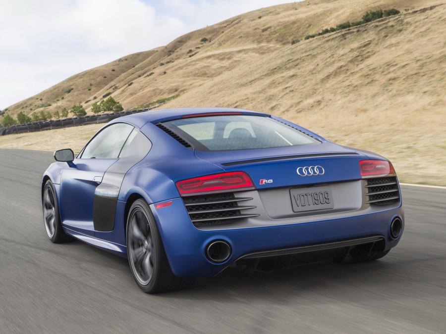 Audi R8 V10 Plus 2012 года  (NA) (фото 5 из 13)